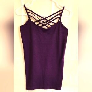 ZENANA OUTFITTERS L/XL purple 💜 Tank w/crisscross chest pattern